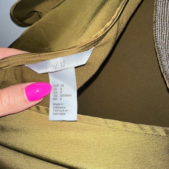H&M Khaki Green Dress‎ - Picture 3 of 6